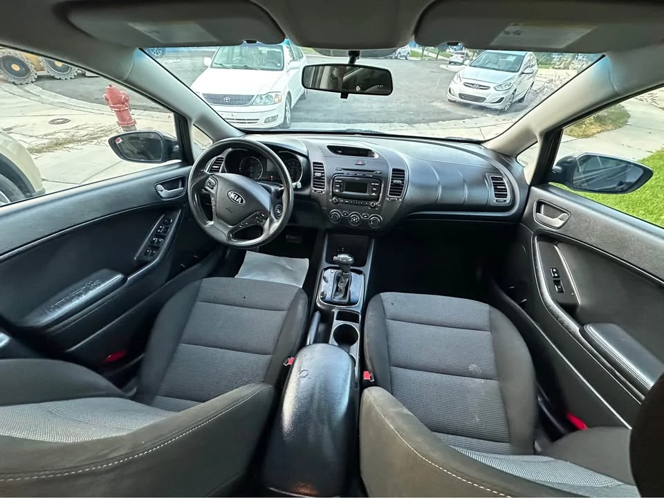 2017 Kia Forte - Image 11 of 12