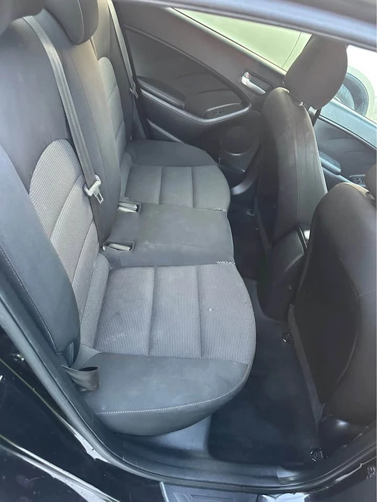 2017 Kia Forte - Image 10 of 12