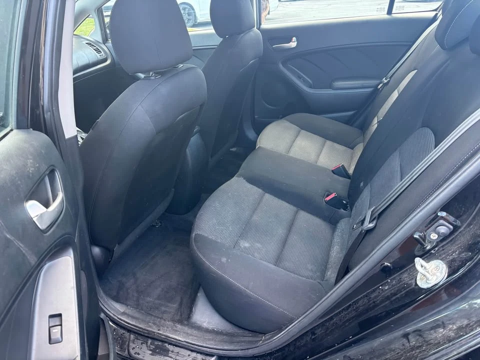 2017 Kia Forte - Image 8 of 8