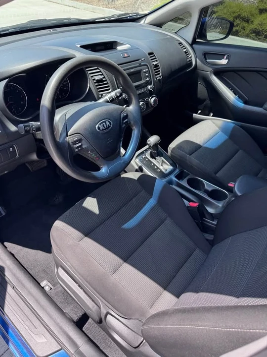 2017 Kia Forte - Image 9 of 13