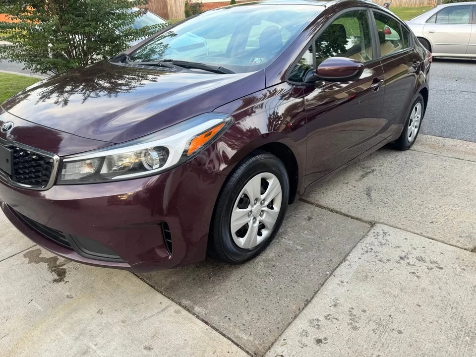 2017 Kia Forte - Image 2 of 11