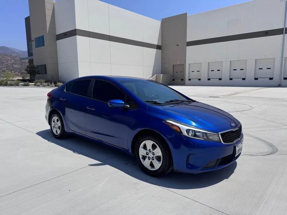 2017 Kia Forte - Image 7 of 13