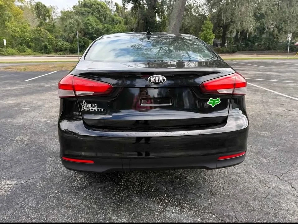 2017 Kia Forte - Image 4 of 12