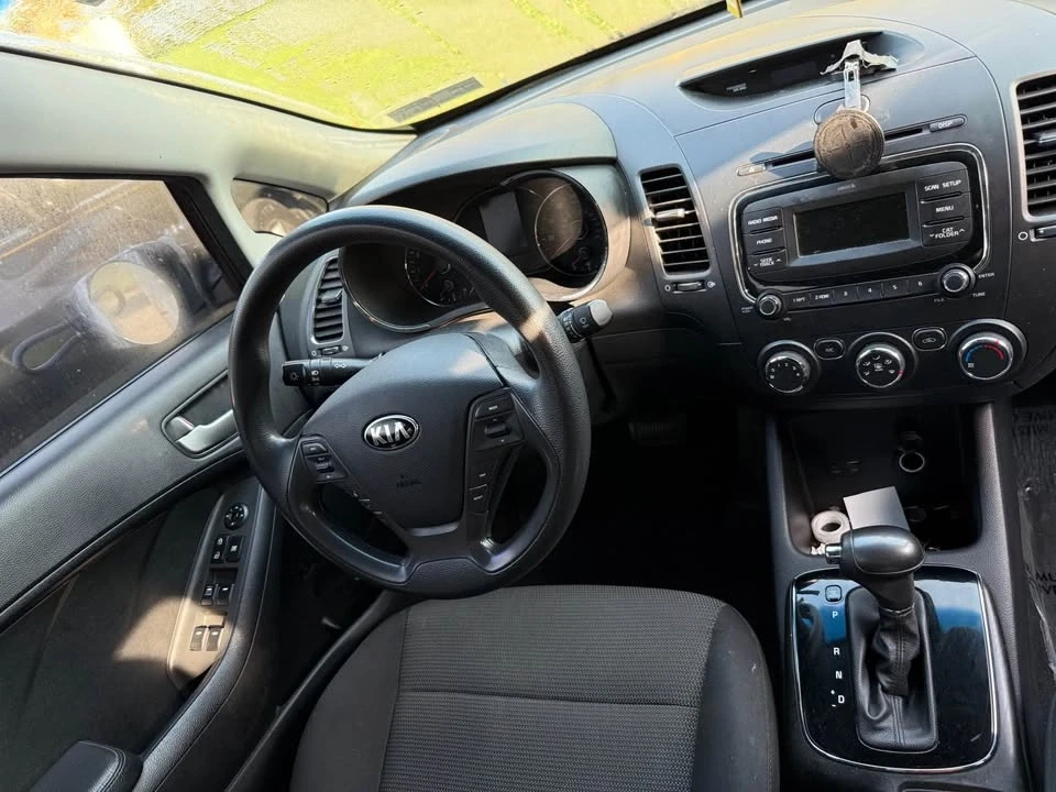 2017 Kia Forte - Image 6 of 6