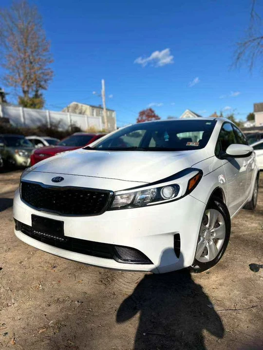 2017 Kia Forte - Image 3 of 15