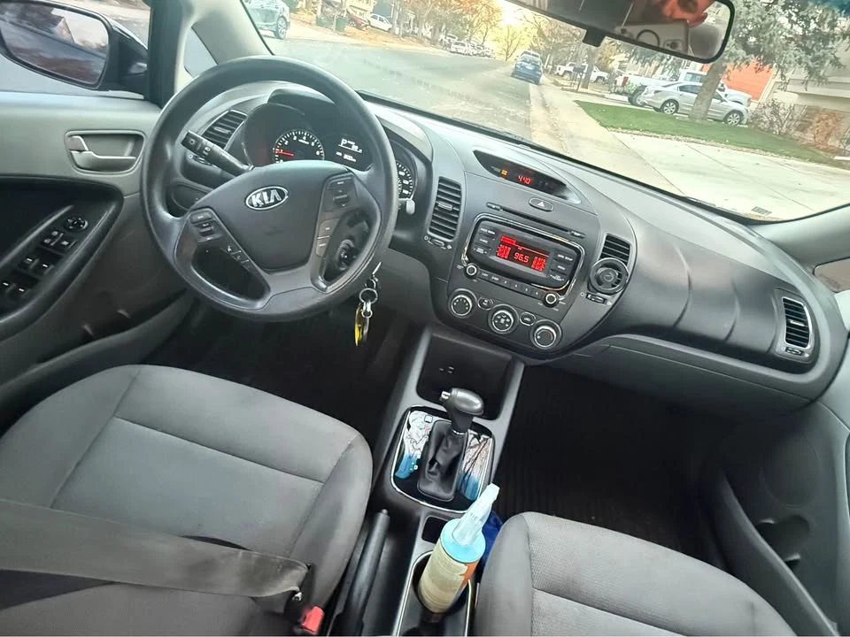 2017 Kia Forte - Image 4 of 6