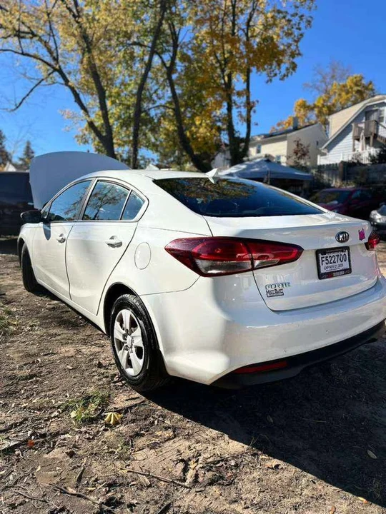 2017 Kia Forte - Image 2 of 15