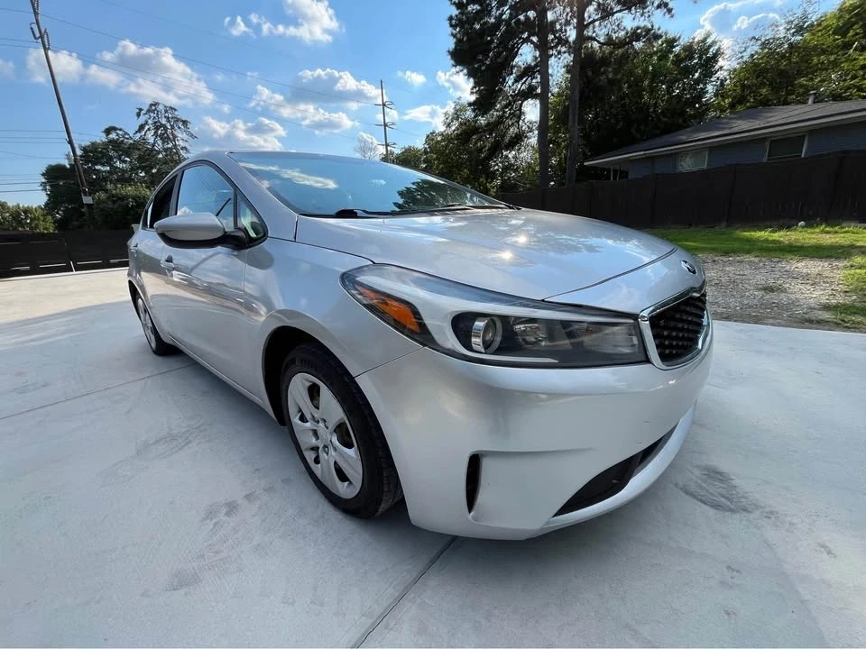 2017 Kia Forte - Image 7 of 11