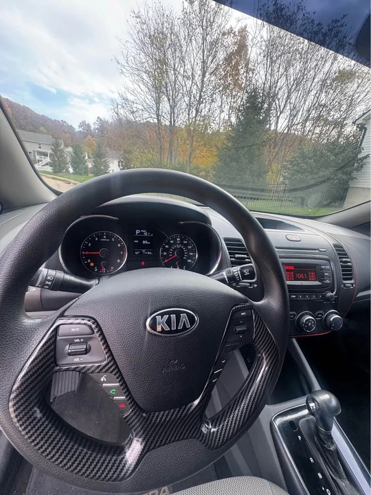 2017 Kia Forte - Image 9 of 9
