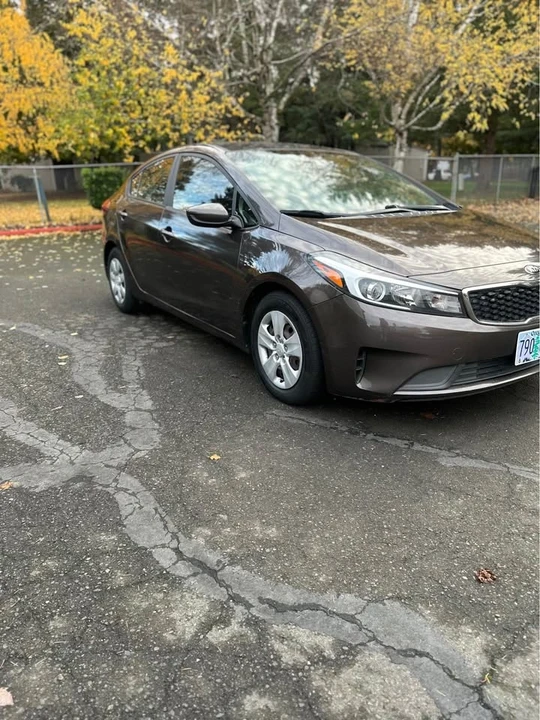 2017 Kia Forte - Image 2 of 16