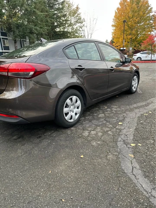 2017 Kia Forte - Image 3 of 16