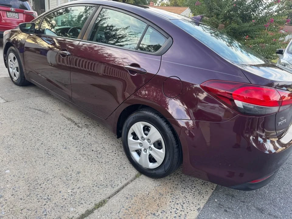 2017 Kia Forte - Image 2 of 10