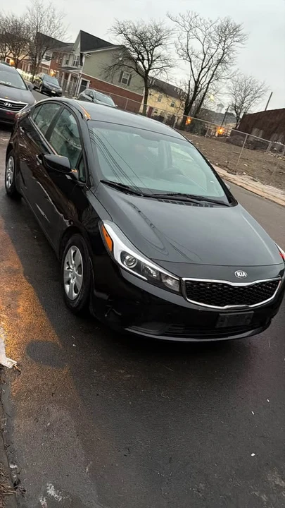 2017 Kia Forte - Image 2 of 6