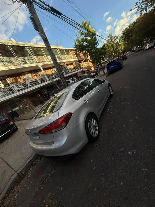 2017 Kia Forte - Image 4 of 8
