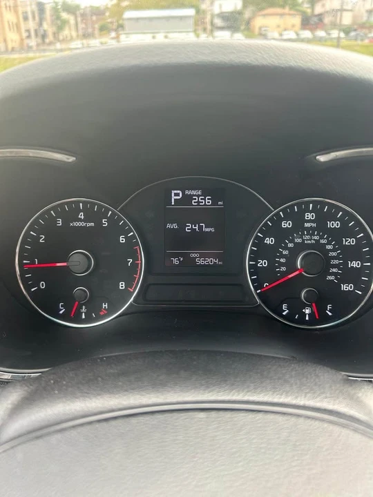 2017 Kia Forte - Image 7 of 10