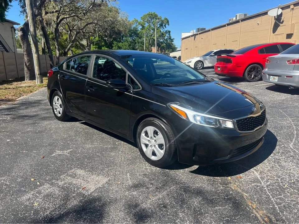 2017 Kia Forte - Image 3 of 11