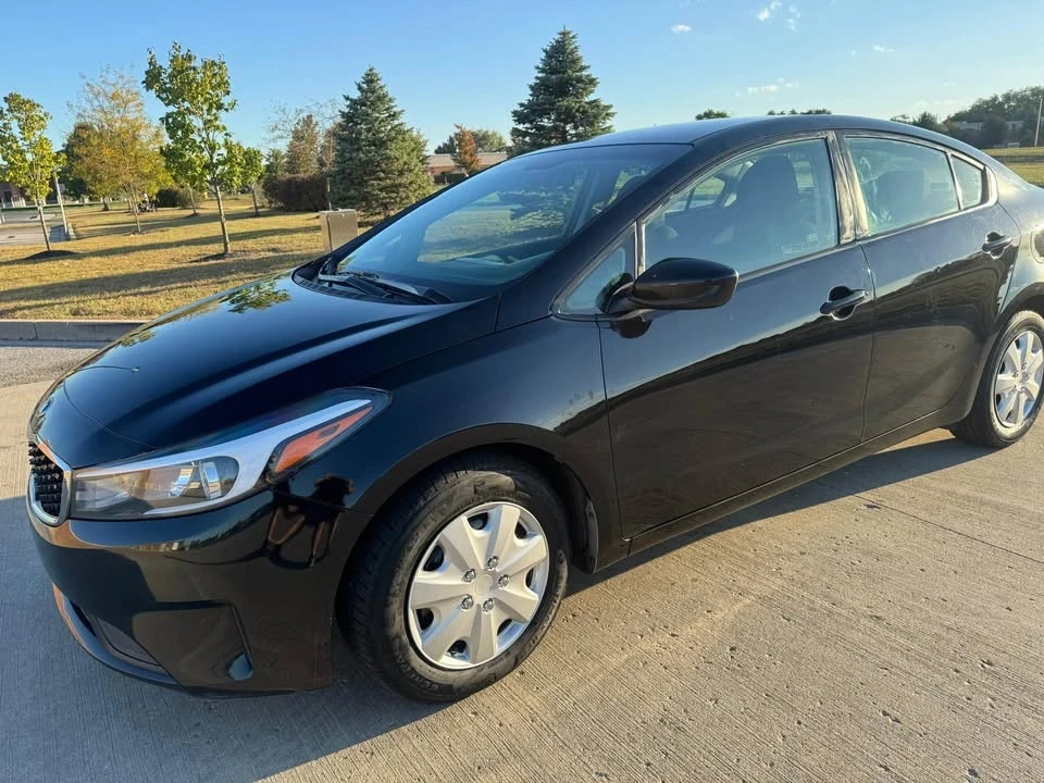 2017 Kia Forte - Image 2 of 12