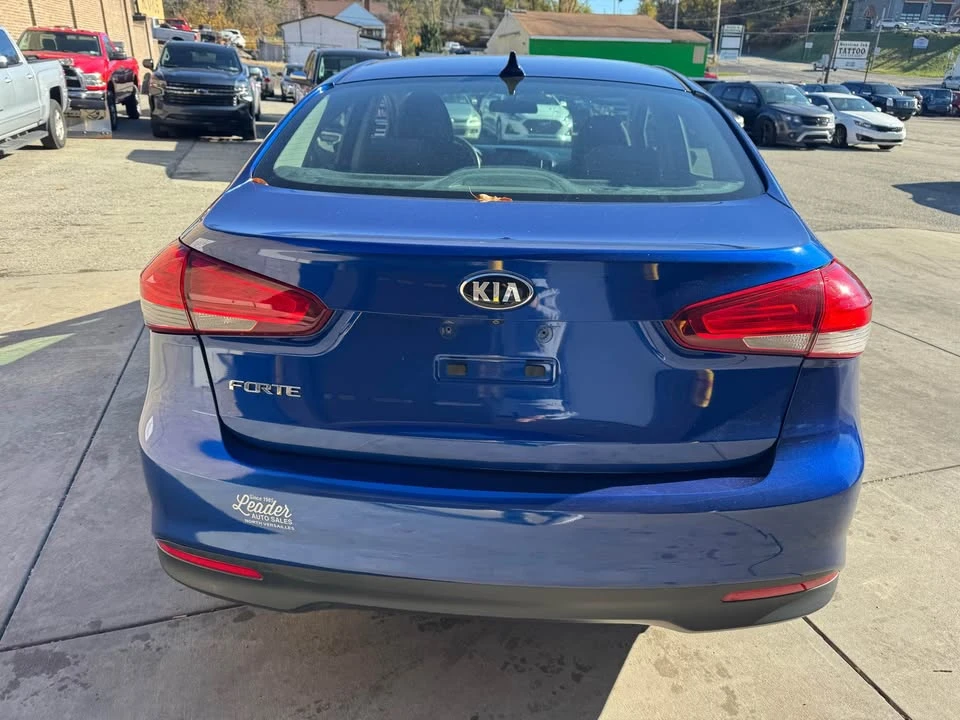 2017 Kia Forte - Image 6 of 14