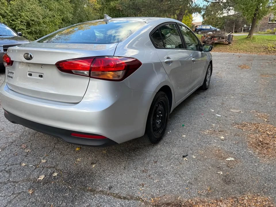 2017 Kia Forte - Image 4 of 7