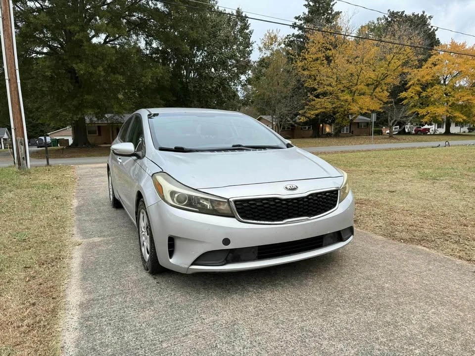 2017 Kia Forte - Image 12 of 20
