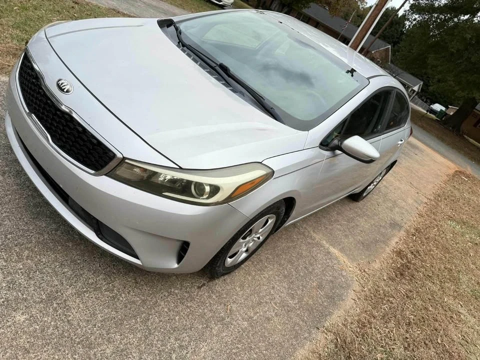 2017 Kia Forte - Image 6 of 20