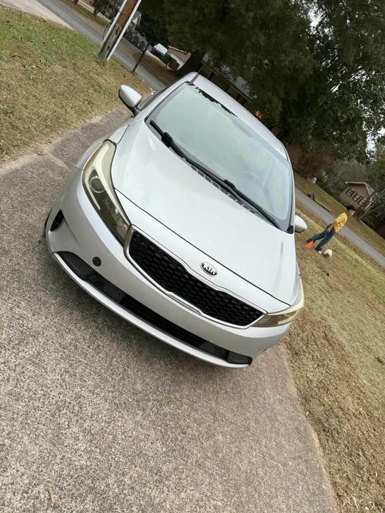 2017 Kia Forte - Image 9 of 20