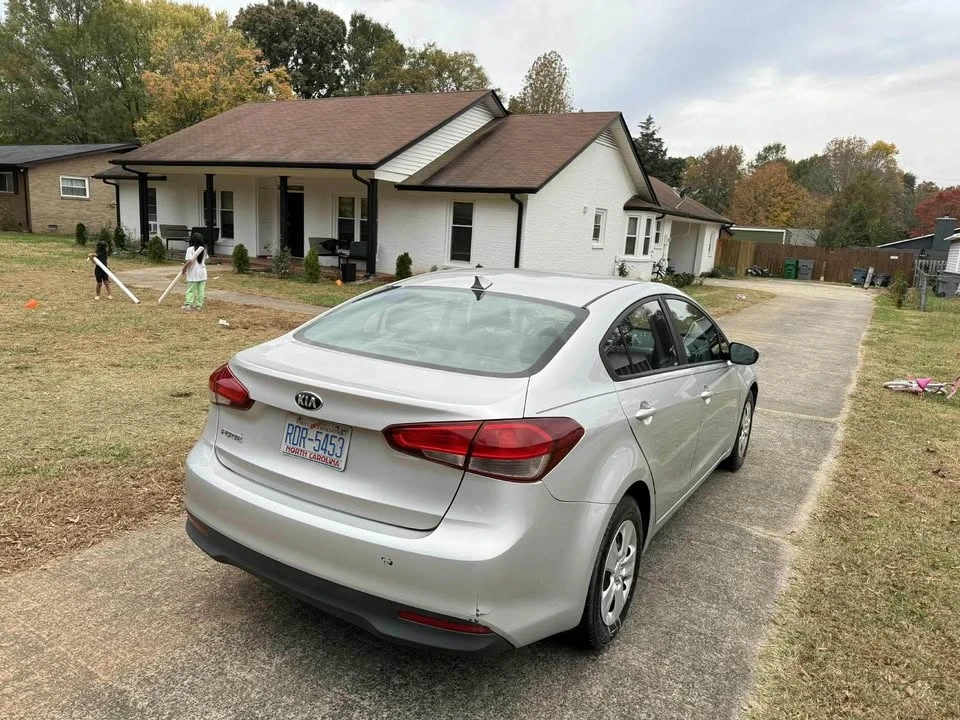2017 Kia Forte - Image 11 of 20
