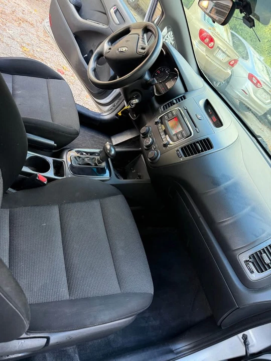2017 Kia Forte - Image 7 of 7