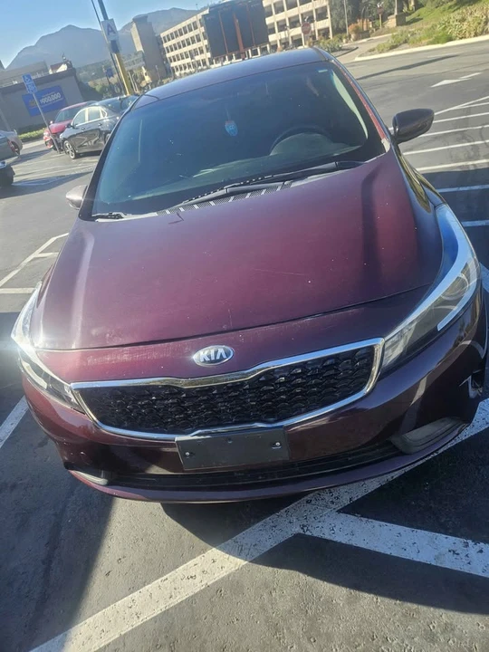2017 Kia Forte - Image 5 of 16
