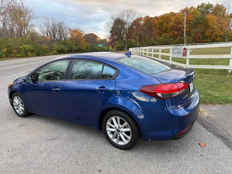 2017 Kia Forte - Image 4 of 9