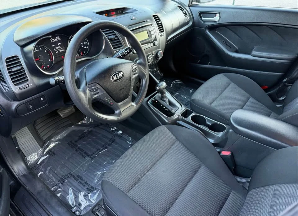 2017 Kia Forte - Image 3 of 5