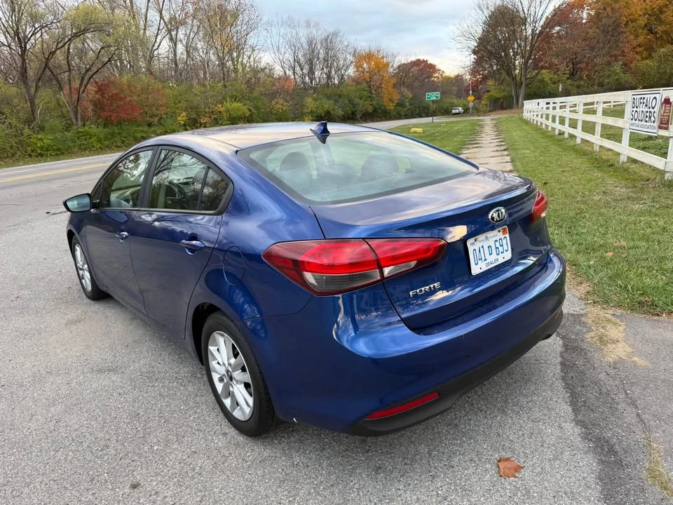 2017 Kia Forte - Image 2 of 9