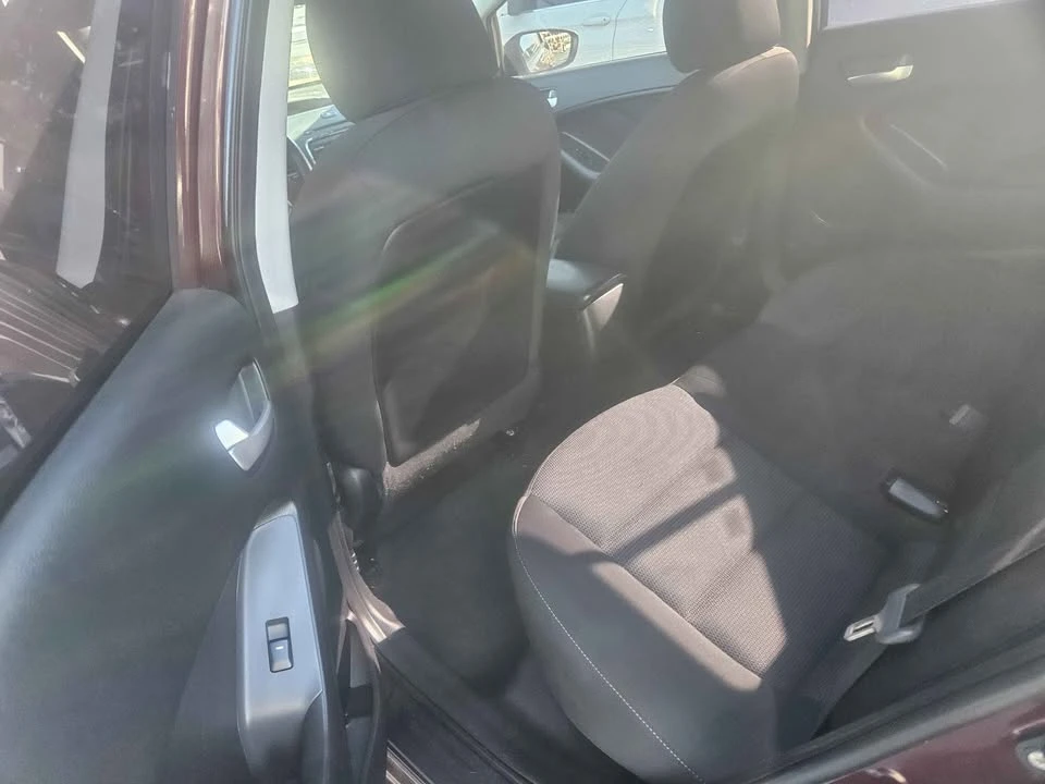 2017 Kia Forte - Image 13 of 16