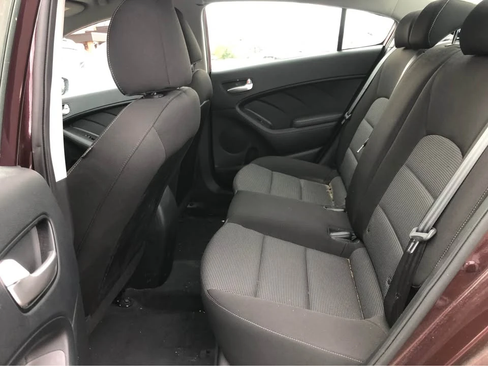 2017 Kia Forte - Image 6 of 10