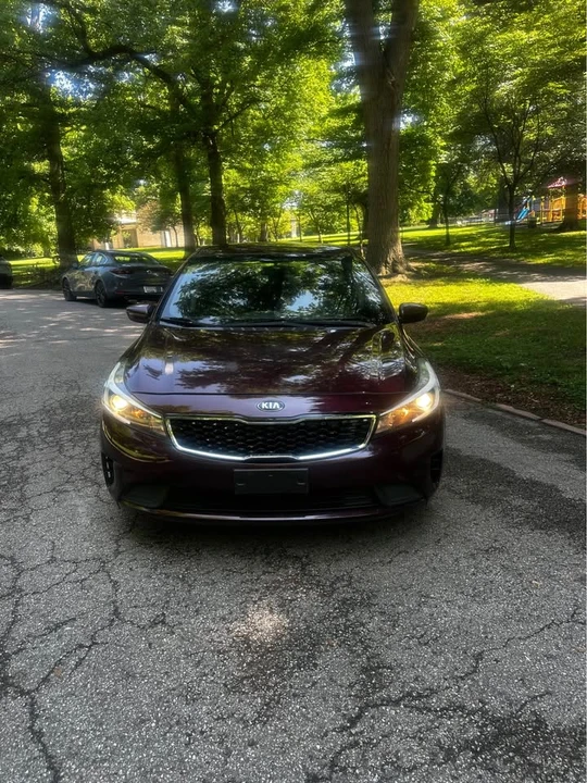 2017 Kia Forte - Image 6 of 11