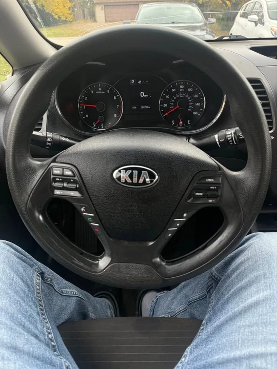 2017 Kia Forte - Image 8 of 8