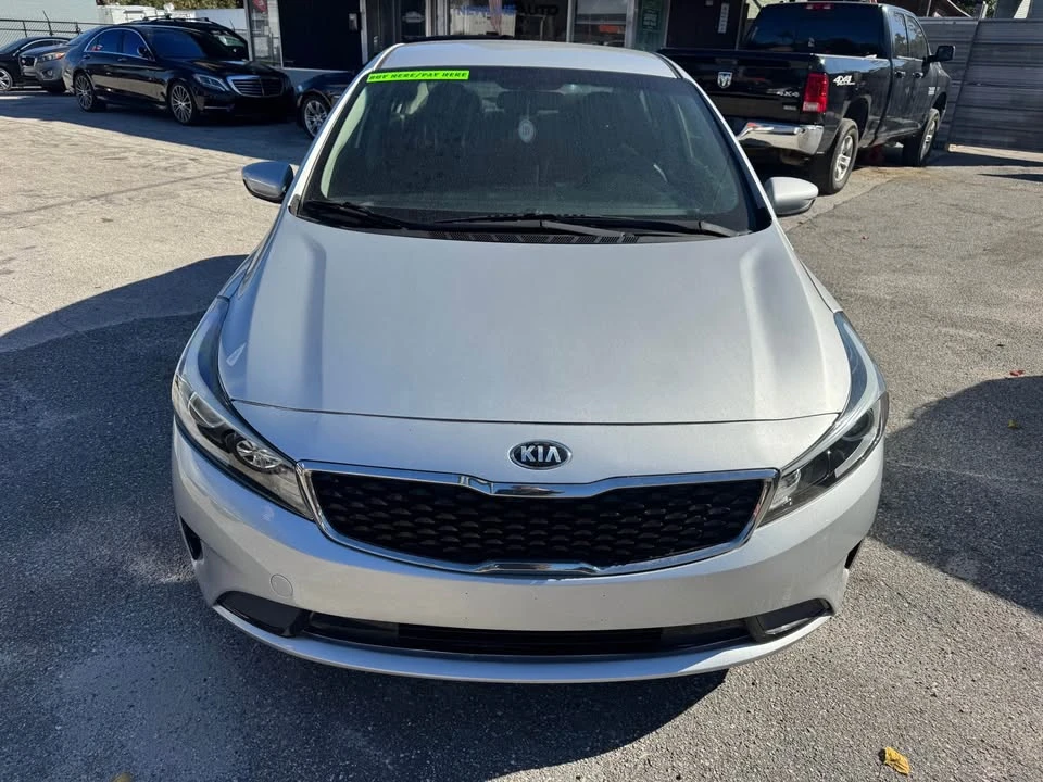 2017 Kia Forte - Image 2 of 12