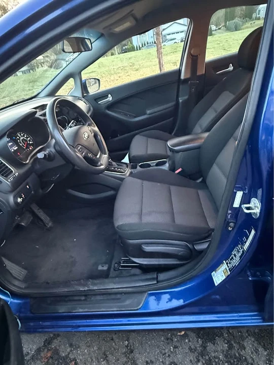 2017 Kia Forte - Image 5 of 6