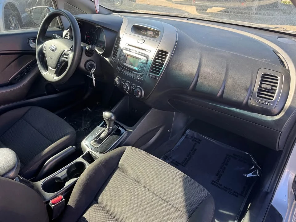 2017 Kia Forte - Image 12 of 12