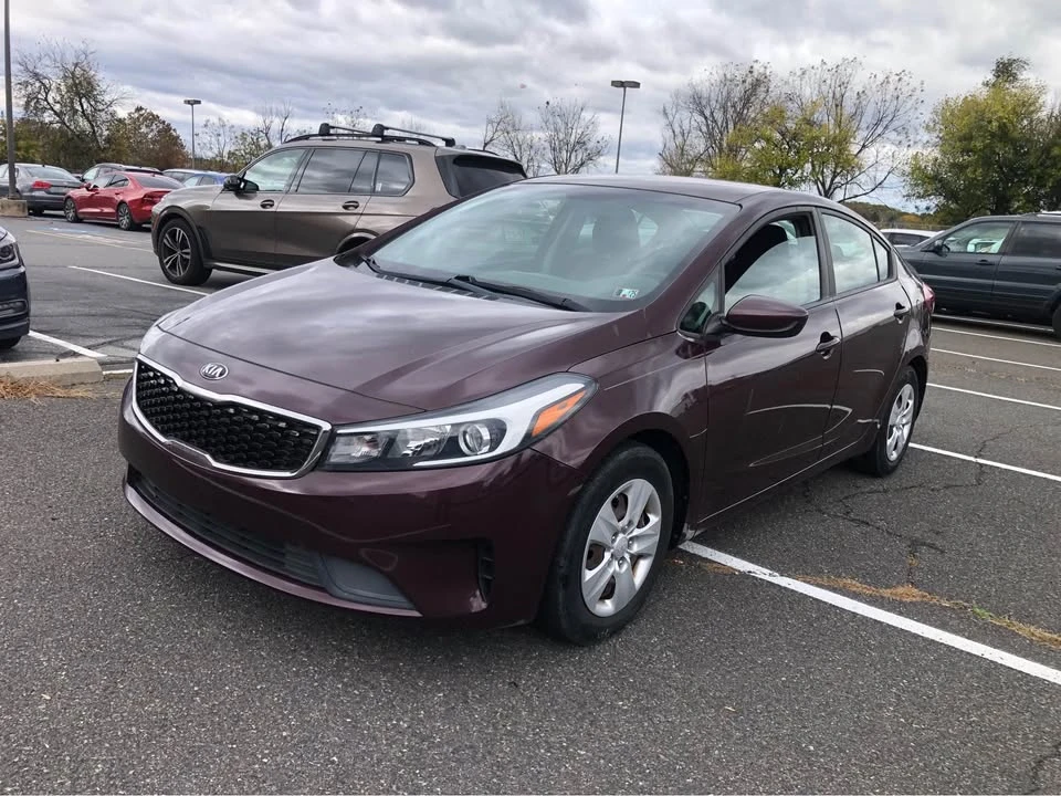 2017 Kia Forte - Image 2 of 10
