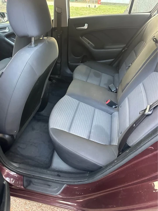 2017 Kia Forte - Image 9 of 11