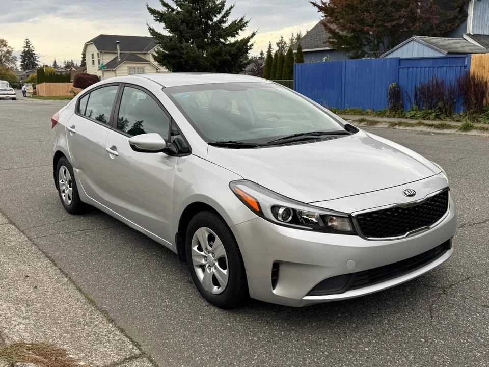 2017 Kia Forte - Image 3 of 13