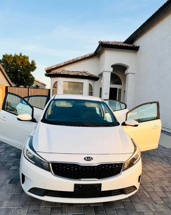 2017 Kia Forte - Image 3 of 16