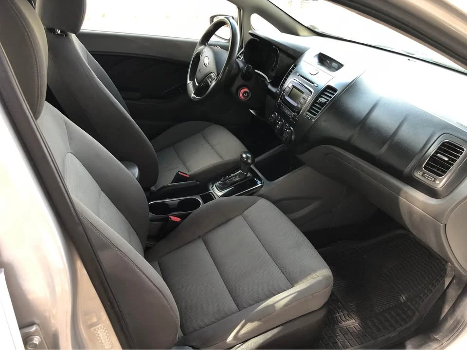 2017 Kia Forte - Image 10 of 10