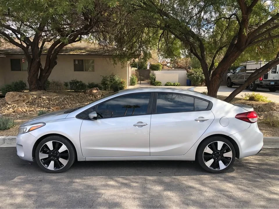 2017 Kia Forte - Image 7 of 10