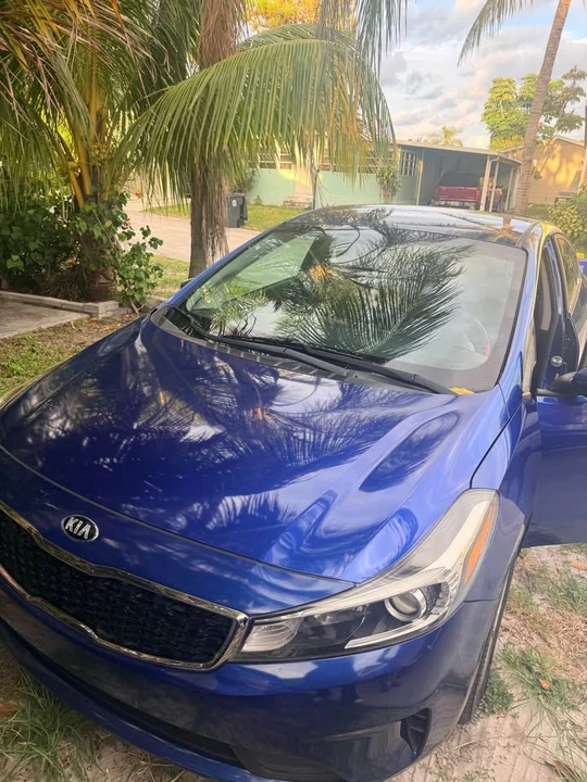 2017 Kia Forte - Image 3 of 8