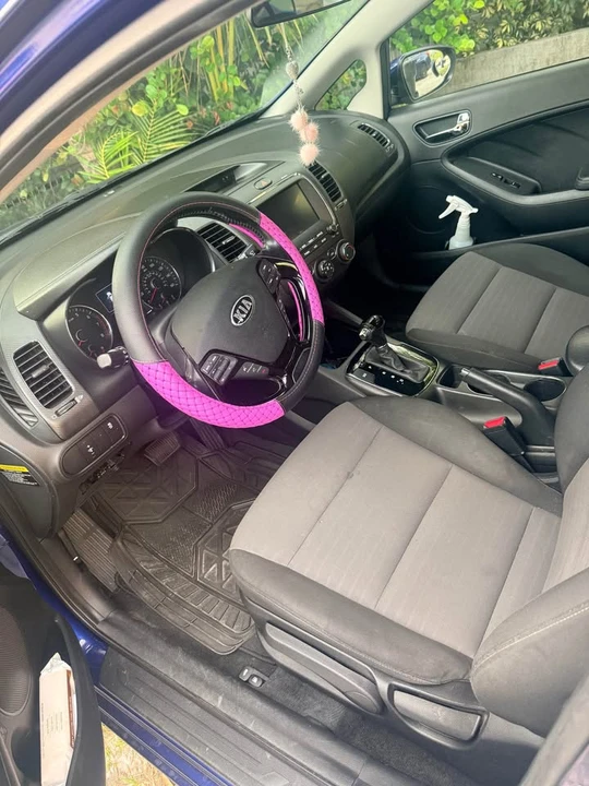 2017 Kia Forte - Image 6 of 8