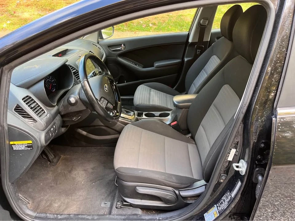 2017 Kia Forte - Image 4 of 5