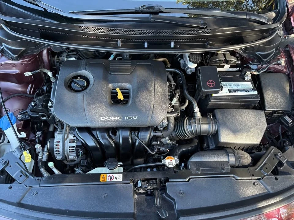 2017 Kia Forte - Image 11 of 12