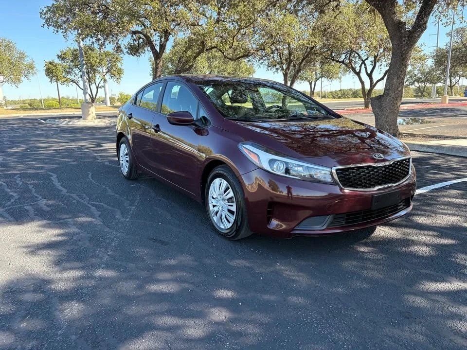 2017 Kia Forte - Image 3 of 12